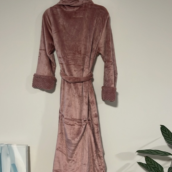 Carole Hochman | Women's Plush Wrap Robe | Pink - Picture 5 of 5
